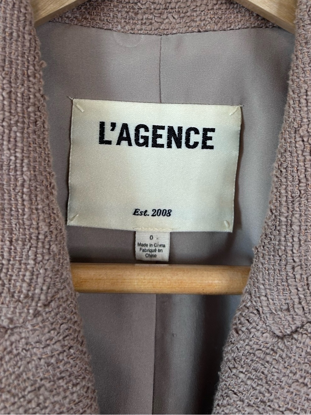 L'AGENCE Kenzie Light Mocha Double Breasted Bouclé Tweed Blazer Size 0 - Picture 4 of 7